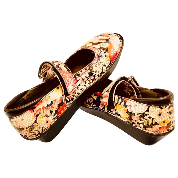 Multi Colorful Algeria - Picture 2 of 9